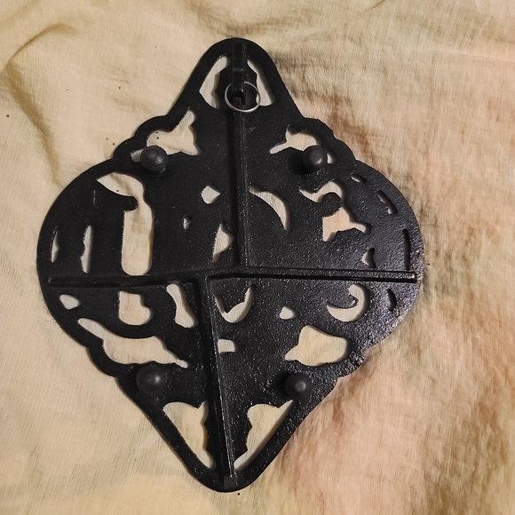 *VTG*. AVON Joy and Holly Trivet/Wall hanging. (571) - Picture 4 of 4